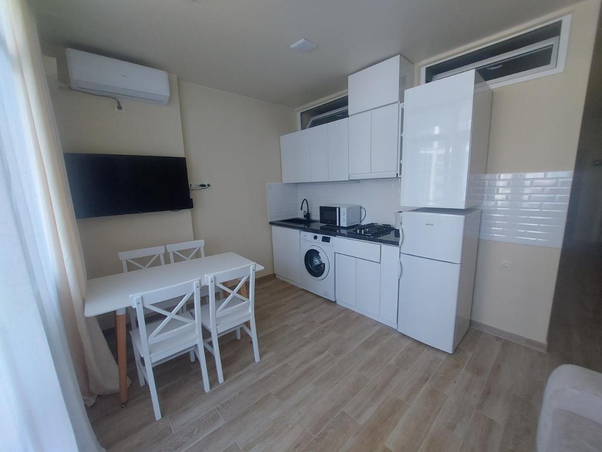 Andrew's Batumi Dual-Room Apartment Exterior photo